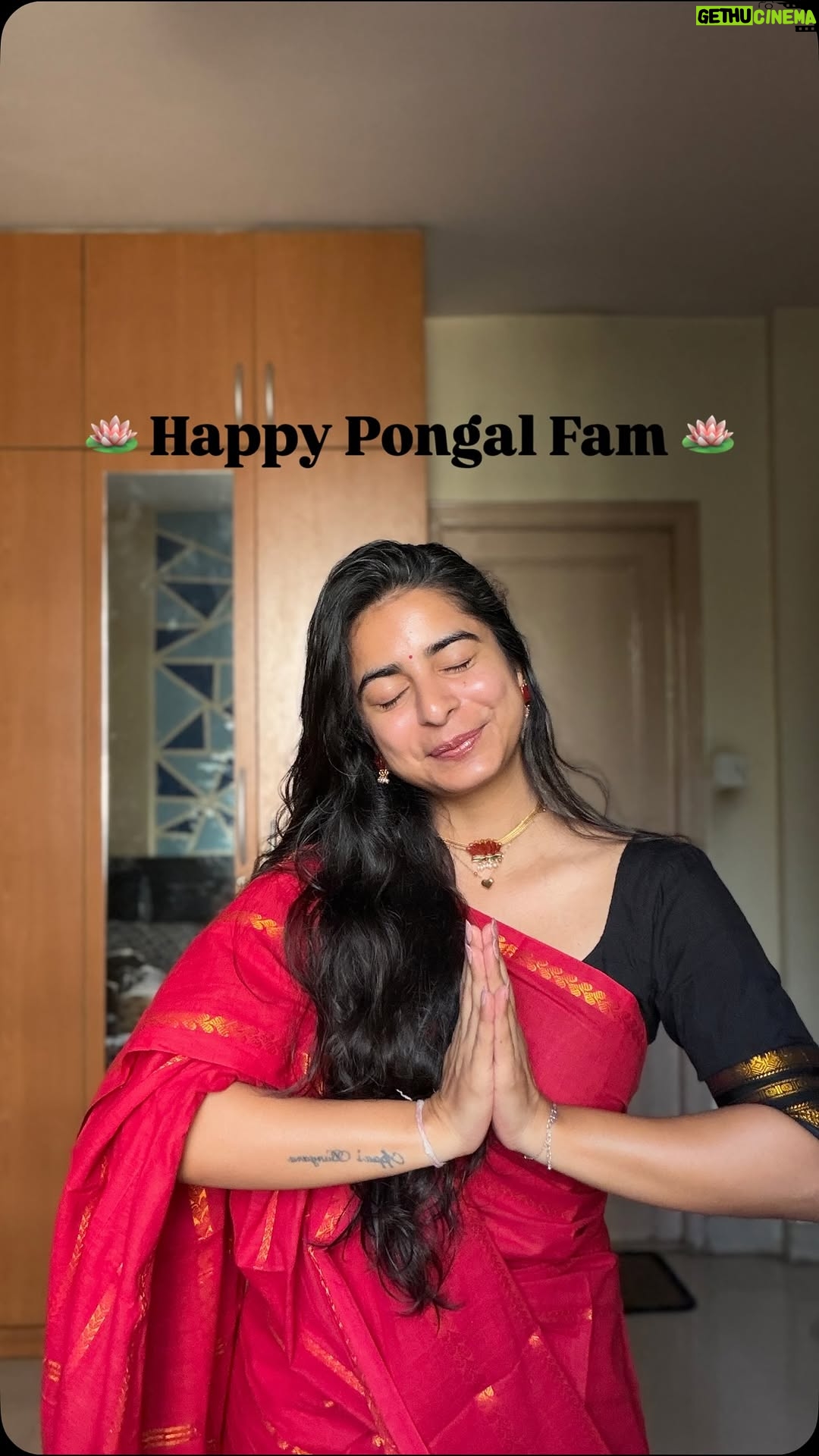 Siddhi Mahajankatti - 63.2K Likes - • 2026 தமிழ் பொங்கல் வாழ்த்துக்கள் • • ಮಕರ ಸಂಕ್ರಾಂತಿ ಹಬ್ಬದ ಶುಭಾಶಯಗಳು•

Saree & Jewellery: @dhalam_by_salini 

#trend #trendingreels #fyp #saree #pongal