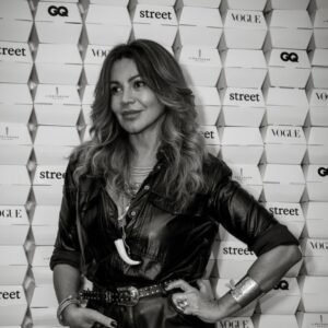 Sílvia Rizzo Instagram - Moda, fotografia, televisão, teatro, cinema, pintura, literatura, encontro de artes no escritório mais “cool” da cidade! 
@lighthouse.publishing 
@gqportugal 
@vogueportugal 
.
Os melhores anfitriões 
@sofia.slucas 
@jsantanagq 
👌🏼❤️
.
Bom fim de semana ✨😊