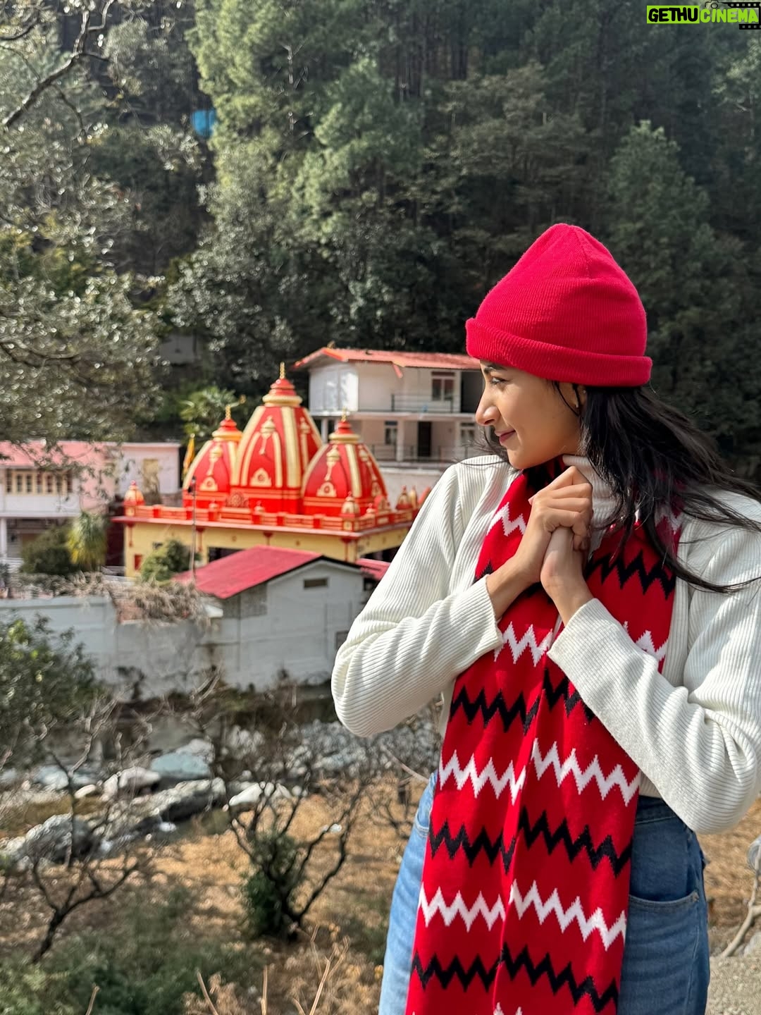 Simran Sharma - 54K Likes - missing the magic🥹✨ #takemeback 

#kainchidham #neemkarolibaba #nainital #uttarakhand #mountians #travel #winter