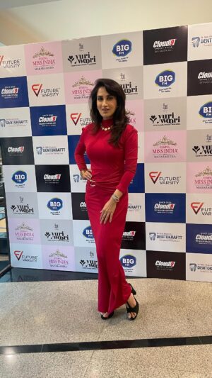 Smita Gondkar Instagram - It was an honour to be part of the jury for Femina Miss India Maharashtra 2025 – Semi-Final.

Witnessing such confidence, grace, and ambition on stage was incredibly inspiring. Each contestant brought her own spark, strength, and passion, making the judging process genuinely challenging, because every one of them was outstanding.

Wishing all these future queens the very best for their journeys ahead. May you continue to grow, shine, and conquer every stage you step onto.
.
.
.
#SmitaGondkar #FeminaMissIndiaMaharashtra #Maharashtra #PageantWisdom MissIndia