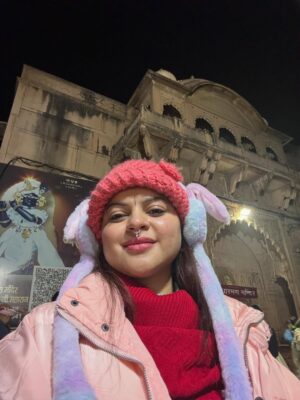Sneha Wagh Instagram - Its You Its You … Its Always You … Shri RadhaRaman 💝
Radhe Radhe 
Good Bye 2025 … Welcoming 2026 from my heart that is lost in Vrindavan …
.
.
.
#vrindavan #shriradharaman #radheradhe #snehawagh #2026