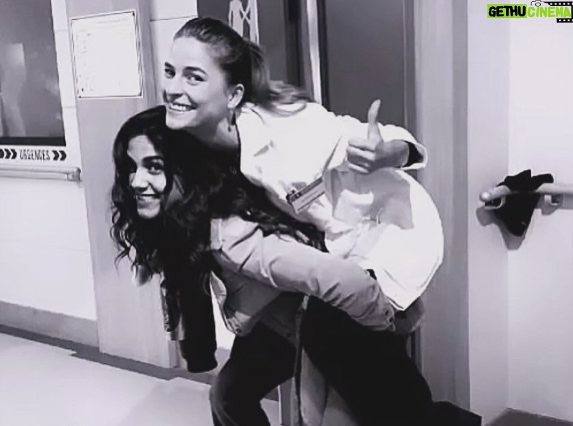 Solène Hébert - 17.6K Likes - Bordel vous allez me manquer… @rodnaima @maelis.adalle ❤️