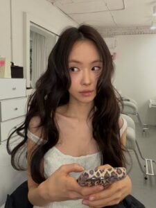 Actress Son Na-eun HD Photos and Wallpapers February 2026