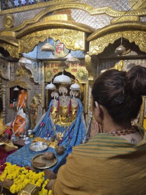 Sonia Singh Instagram - Leading the actual life which I always wanted!! Intha kante adrustam aa! 🙏🏻🥹🔱
 Har Har Mahadev
