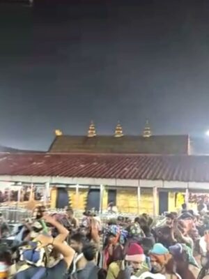 Sonia Singh Instagram - Swamiyee Saranam Ayyappa 🙏🏻 

Mahadev 🔱🙏🏻

@sidhu_pavan 🙏🏻