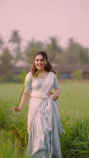 Sonia Singh Instagram - Butterfly 🦋 

Dress courtesy: @shilpacouture 
Video and edit : @_surya_teja_9