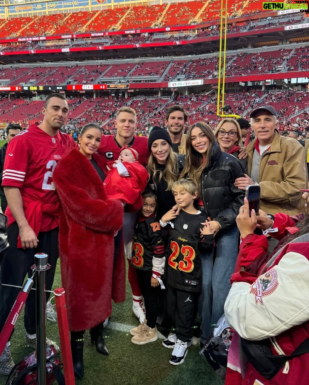 Sophia Culpo - 22K Likes - This post is a week late because I was busy doing puzzles all Christmas vacation and kick starting my resolution to be on my phone less. Grateful to close out the year with my favorite people❤️