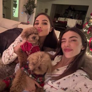 Sophia Culpo Instagram - This post is a week late because I was busy doing puzzles all Christmas vacation and kick starting my resolution to be on my phone less. Grateful to close out the year with my favorite people❤️