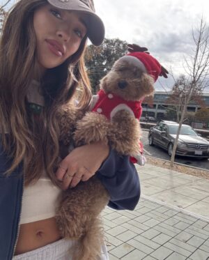 Sophia Culpo Instagram - This post is a week late because I was busy doing puzzles all Christmas vacation and kick starting my resolution to be on my phone less. Grateful to close out the year with my favorite people❤️