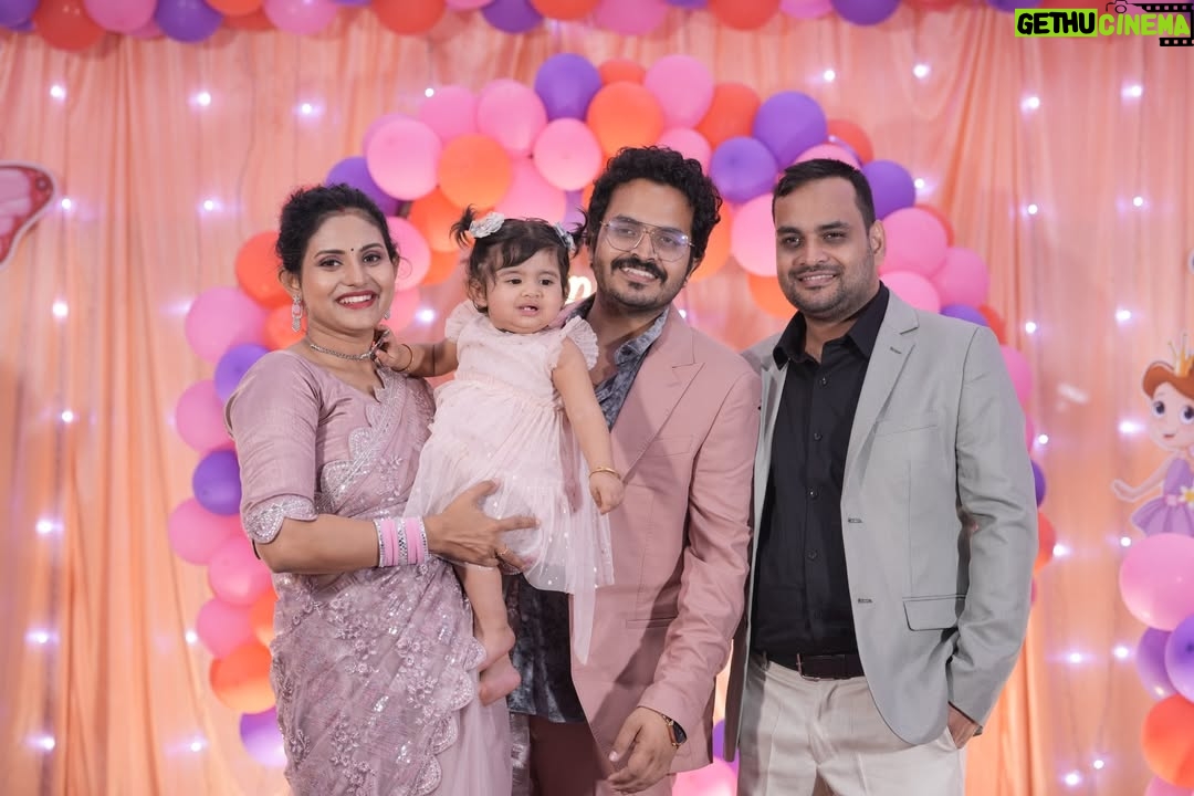 Sradha Panigrahi - 40.1K Likes - Koko With her Bapa-Maa-Aja-Aai - Budhi maa . 
Bada papa - Bada mama - Mamu -Maine
Mausissss & Cousins❤️
.
.
#birthday #koko #1yearcelebration #sradhapanigrahi #ikoko