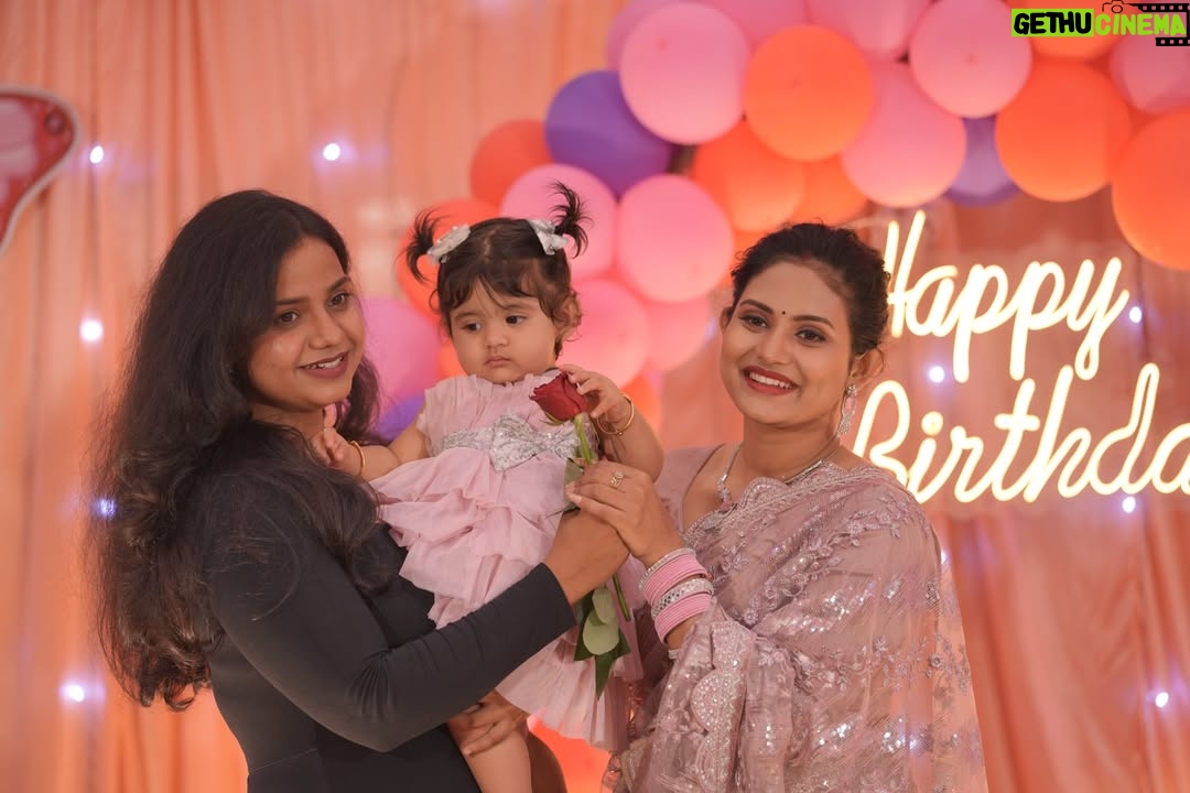 Sradha Panigrahi - 40.1K Likes - Koko With her Bapa-Maa-Aja-Aai - Budhi maa . 
Bada papa - Bada mama - Mamu -Maine
Mausissss & Cousins❤️
.
.
#birthday #koko #1yearcelebration #sradhapanigrahi #ikoko