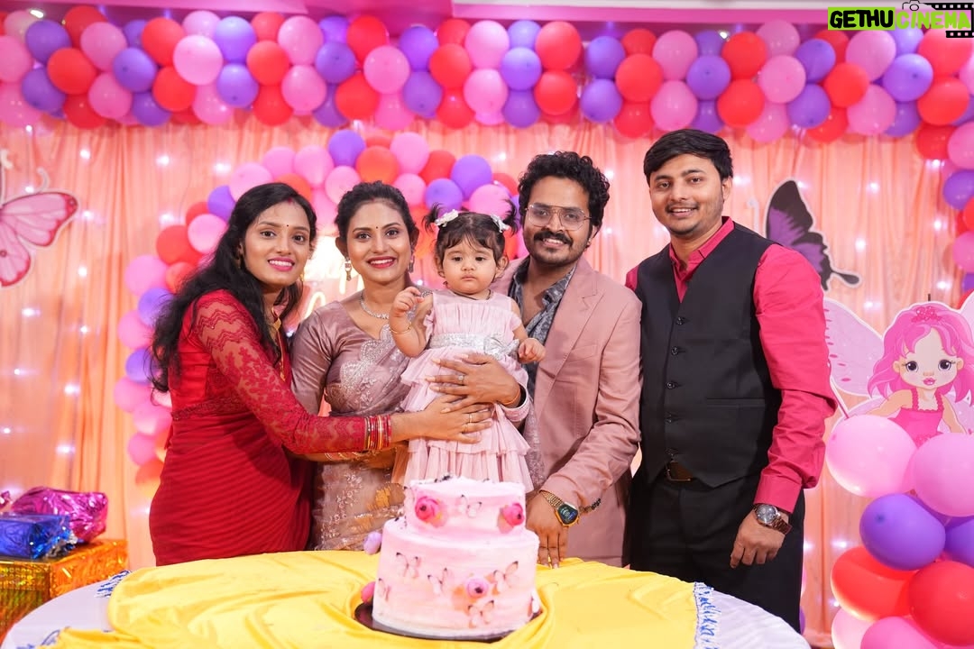 Sradha Panigrahi - 40.1K Likes - Koko With her Bapa-Maa-Aja-Aai - Budhi maa . 
Bada papa - Bada mama - Mamu -Maine
Mausissss & Cousins❤️
.
.
#birthday #koko #1yearcelebration #sradhapanigrahi #ikoko