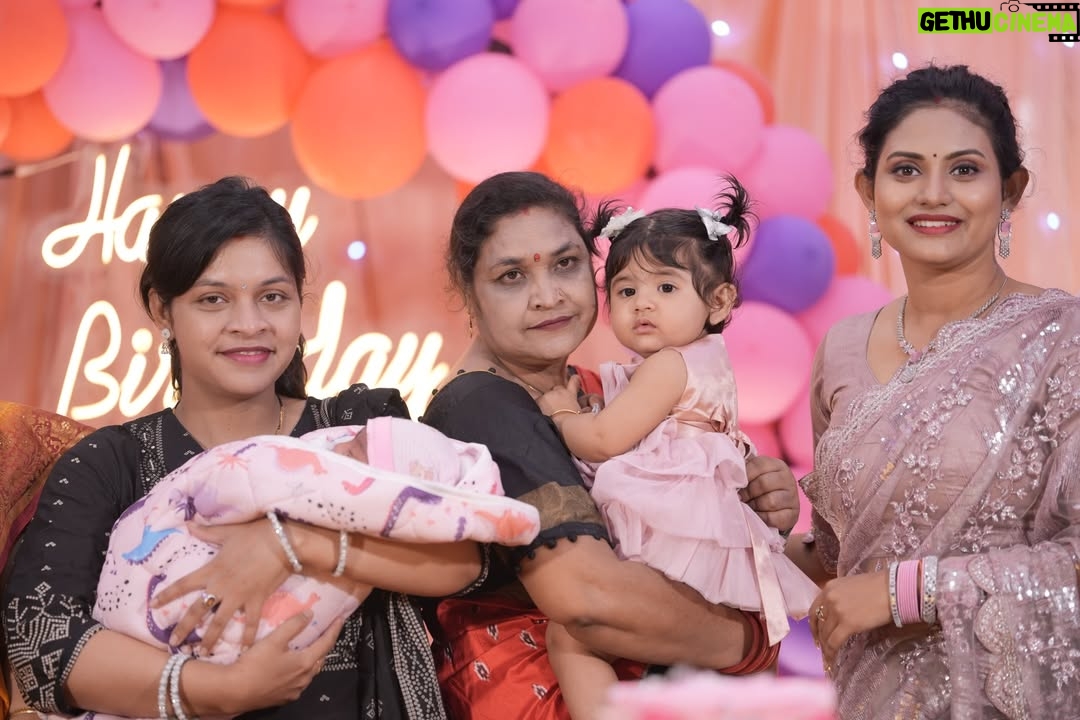Sradha Panigrahi - 40.1K Likes - Koko With her Bapa-Maa-Aja-Aai - Budhi maa . 
Bada papa - Bada mama - Mamu -Maine
Mausissss & Cousins❤️
.
.
#birthday #koko #1yearcelebration #sradhapanigrahi #ikoko