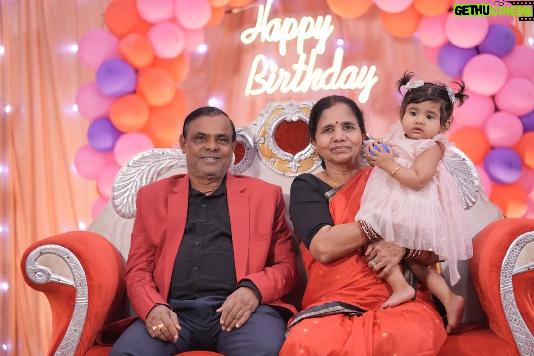 Sradha Panigrahi - 40.1K Likes - Koko With her Bapa-Maa-Aja-Aai - Budhi maa . 
Bada papa - Bada mama - Mamu -Maine
Mausissss & Cousins❤️
.
.
#birthday #koko #1yearcelebration #sradhapanigrahi #ikoko