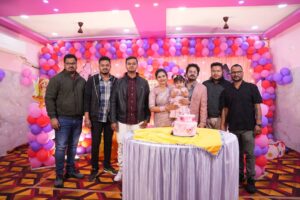 Sradha Panigrahi Instagram - Koko With her Bapa-Maa-Aja-Aai - Budhi maa . 
Bada papa - Bada mama - Mamu -Maine
Mausissss & Cousins❤️
.
.
#birthday #koko #1yearcelebration #sradhapanigrahi #ikoko