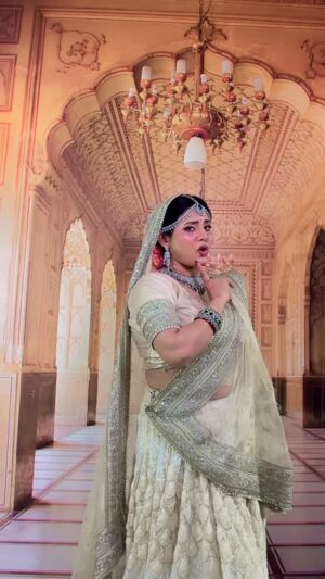 Sradha Panigrahi Instagram - Going with the trend . ବହୁତ ଦିନ ପରେ Reel ଟିଏ କଲି 🫣 
.
#sradhapanigrahi #odiasong #trending #kaniakumari #reel