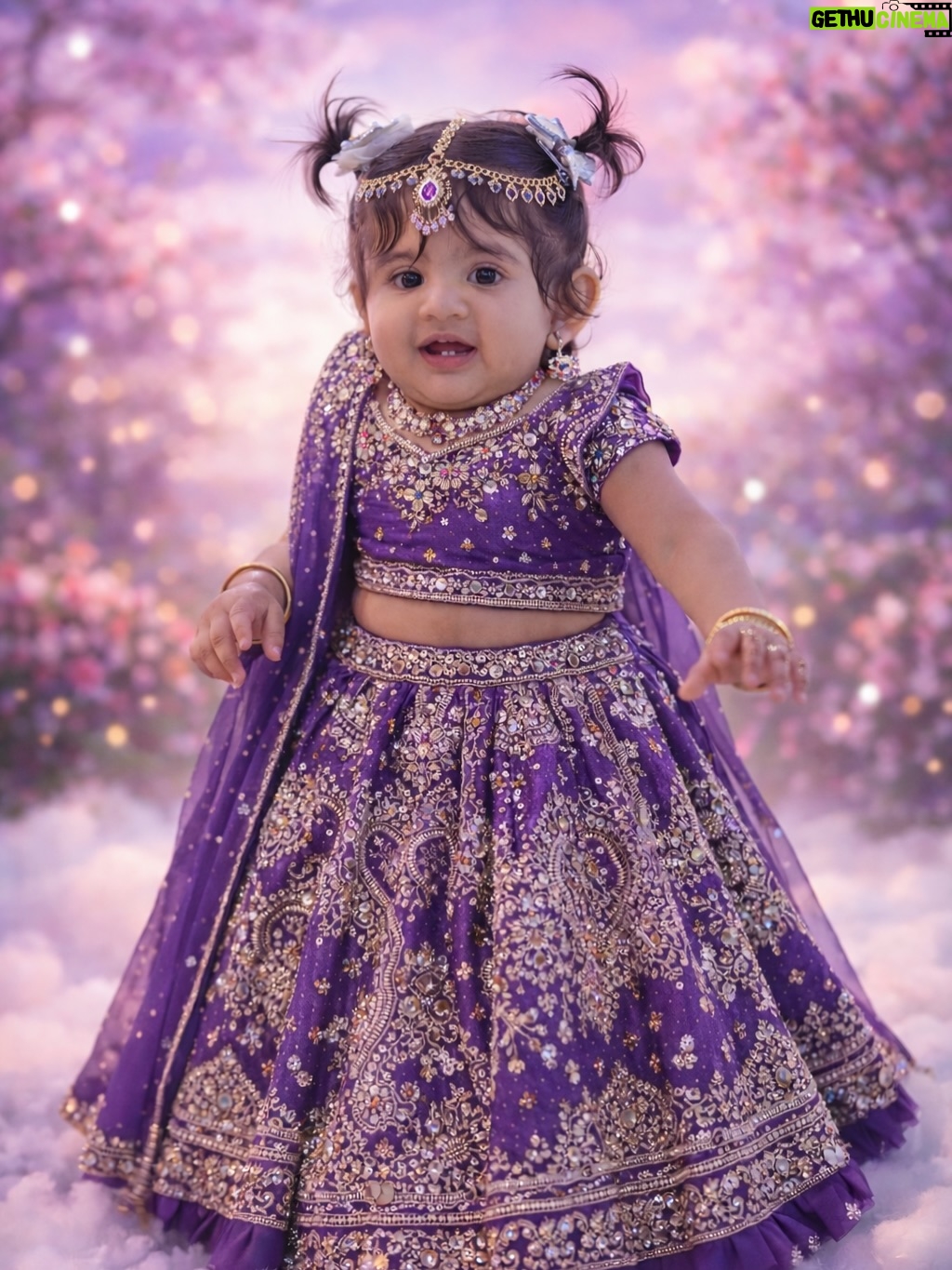 Sradha Panigrahi - 49K Likes - Kaisi lag rag hunn me ! 🙈💜 
.
#koko #ikoko #photooftheday