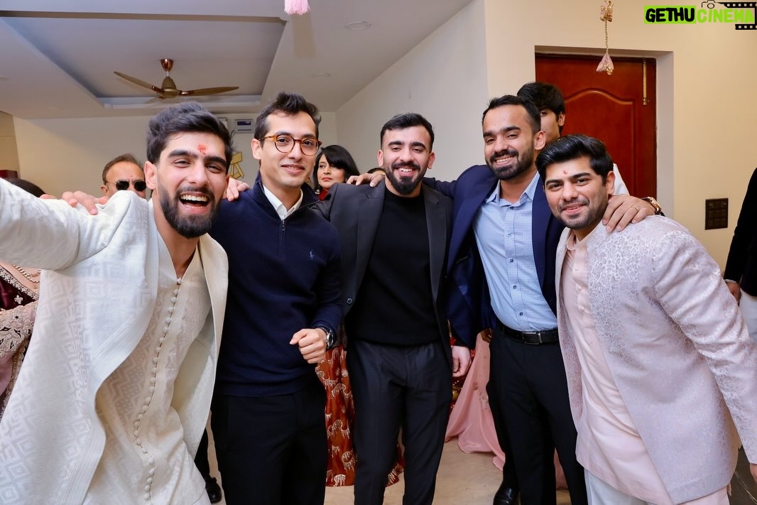 Srishti Jain - 10.4K Likes - Grateful for these moments, these people, and this love 🤍