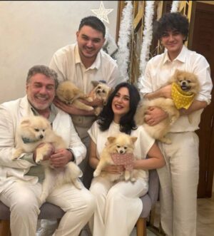 Sulaf Fawakherji Instagram - ينعاد عالكل بخير ومحبة وسلام 🤍🤍🤍🤍
#happynewyears #2026