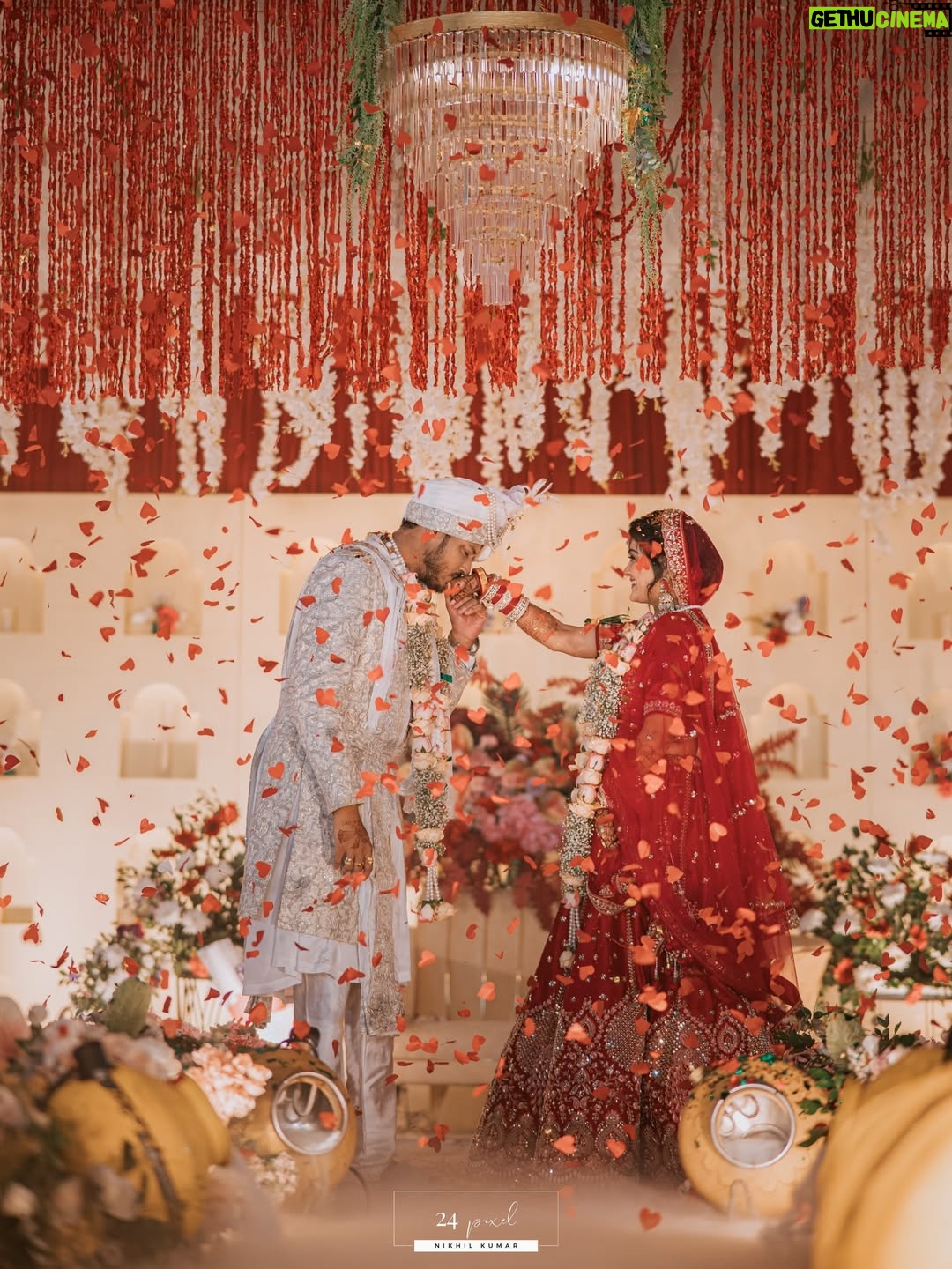 Suman Pattnaik - 164.3K Likes - Finally Mr. & Mrs. Mishra 😍

How has it already been one month? They say the first month of marriage is a whirlwind, and they were right! We’ve settled into our new normal, unpacked a few boxes, and shared so many laughs. I am so grateful to call you my mine🫶 The journey has been amazing so far, and I cannot wait to see what forever holds for us. Here’s to many, many more milestones! 🥂✨ 

Photography @24pixel_photography 
Decore by @sanskaarevents 
MUA @sibani_sibi 
Outfit by @muna_muna7999 

Last but not the least thank you to both our families, our dear and nears & our well wishes without u all this could never been real 🤗😘 

#onemonthmarried💍❤️ 
#love 
#couple 
#instagram