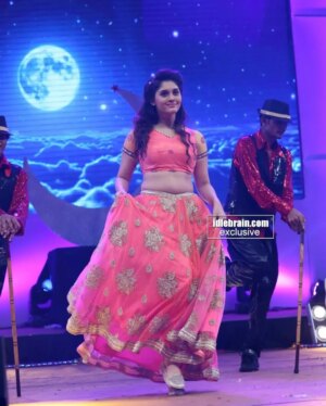 Surabhi Instagram - Reminiscing 2016 🦋 –  a softer era, varied roles, countless lessons & unforgettable memories 🤍✨ 
It's 2026 ✨️ still evolving, dreaming & grateful 🙏🏻