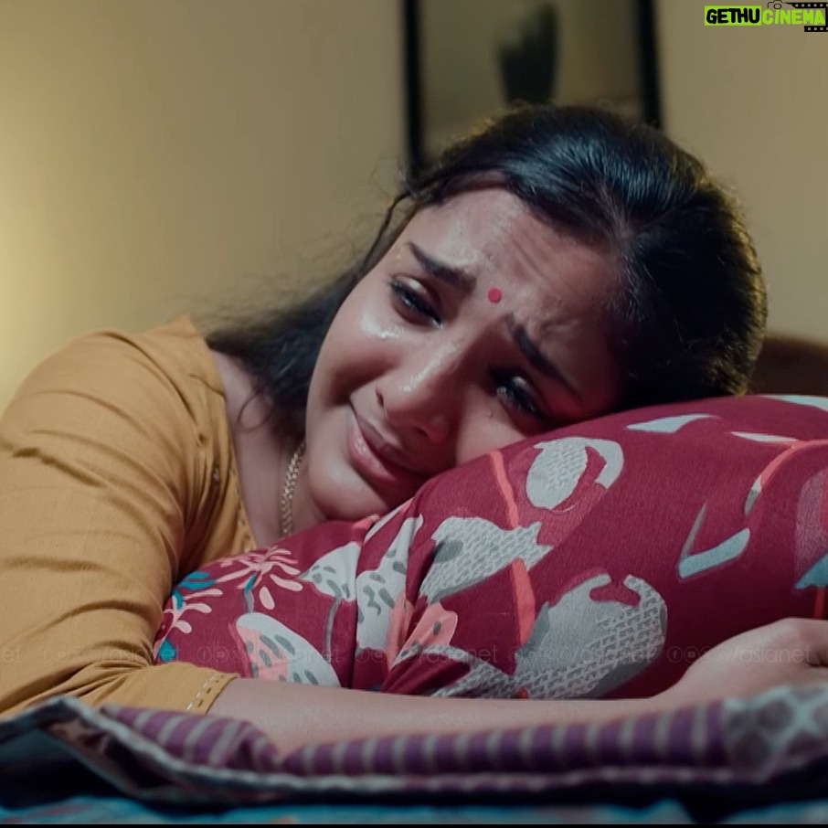Surabhi Santosh - 19.7K Likes - #PavithramPromo അത്രമേൽ പവിത്രം ഈ പ്രണയകാവ്യം 

Pavithram || Mon to Fri at 9 PM || Asianet

Vedha's life gets upended after marrying a rogue under unforeseen circumstances. Torn between traditional belief and harsh reality, how will her journey unfold?

#Pavithram #PrimeTimeSerial #AsianetSerials #Asianet