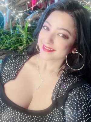 Sweety Chhabra Instagram - New Year, new vibes. ...❤️💃🏻🤘🧿

Happy new year mere dosto ❤️

#happynewyear #2026 #postivevibesonly #blessed #universe