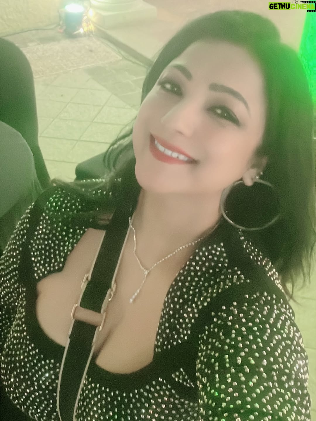Sweety Chhabra - 46.1K Likes - New Year, new vibes. ...❤️💃🏻🤘🧿

Happy new year mere dosto ❤️

#happynewyear #2026 #postivevibesonly #blessed #universe
