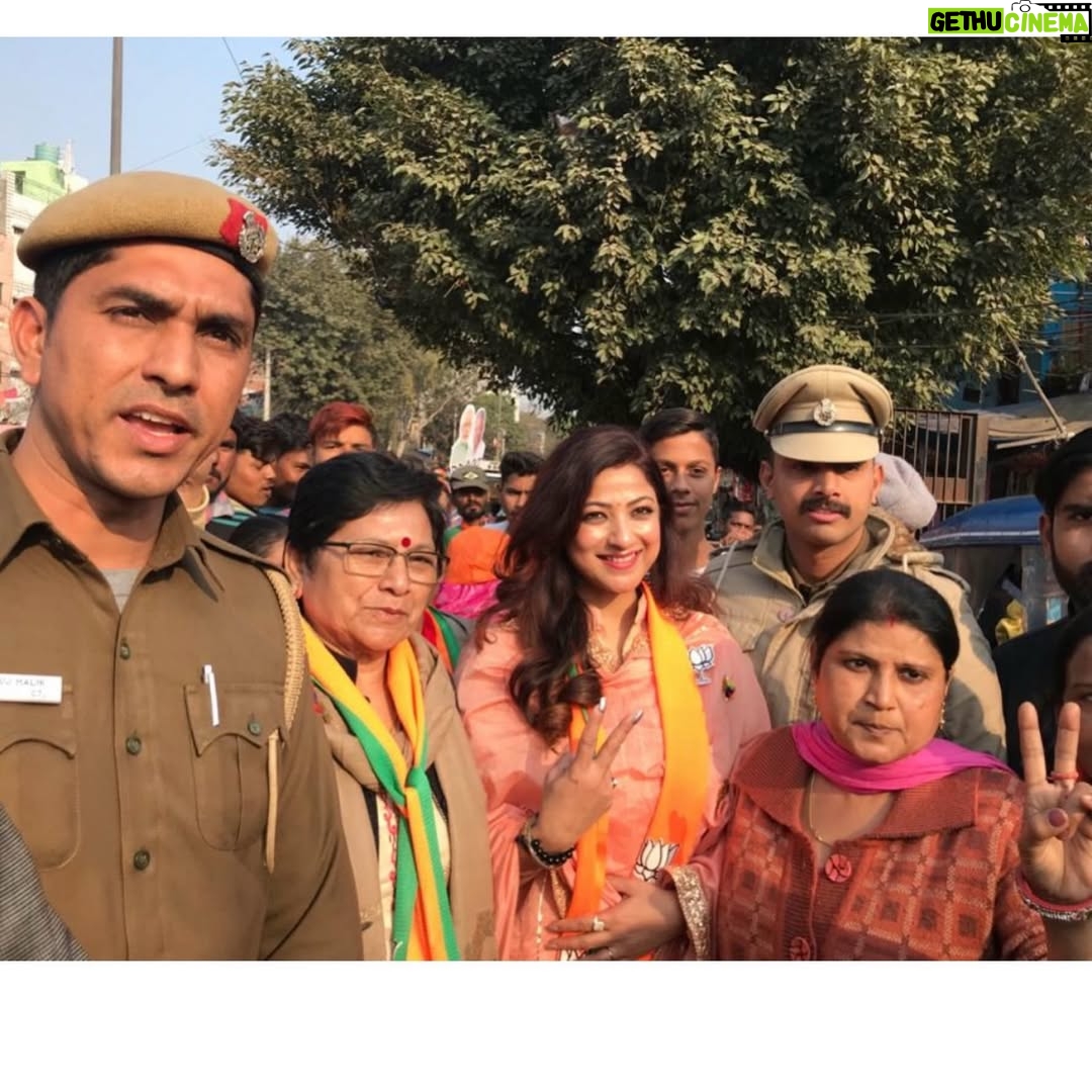 Sweety Chhabra - 47K Likes - सभी देशवासियों को 77वें गणतंत्र दिवस की हार्दिक शुभकामनाएँ 
जय हिंद जय भारत!🇮🇳
 #republicday