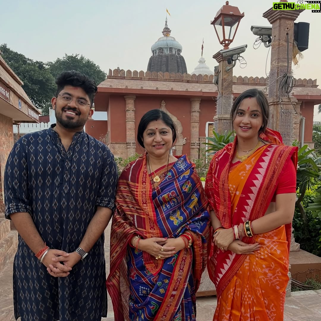 Tamanna Vyas - 99.2K Likes - Wishing a very happy birthday to our family’s pillar of positivity, hope, strength and love. ❤️ best daadi, mother, and wife, truly an inspiration for all 🙏🏻