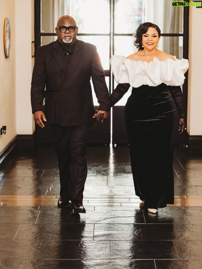 Tamela Mann - 61K Likes - We Did It Bae! 

You brought me to the @grammys and spoiled me rotten! Thank you for believing in me, pushing me to be my best self and loving me through the losses. Truth Is I’m Yours! Forever and Always 🤍💋 #Winning

Styled by @beeombi 
MUA: @ashleyriosactress 
Shot by @jugglingthejohnsons