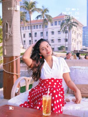 Tasnia Farin Instagram - Your favourite intro song that you never skip ⏭️ 🌊

Wearing @celebritys.choice