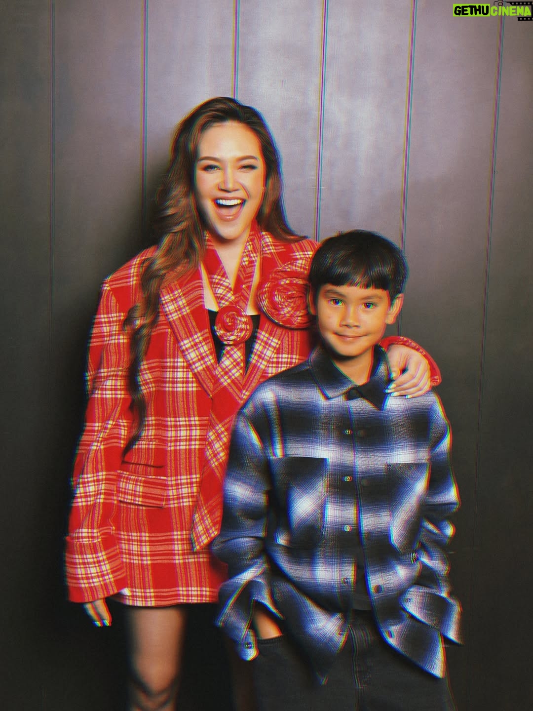 Tata Young - 2.6K Likes - MERRY CHRISTMAS  2025 FROM US! 🎄