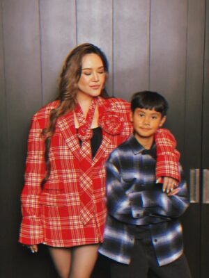 Tata Young Instagram - MERRY CHRISTMAS  2025 FROM US! 🎄
