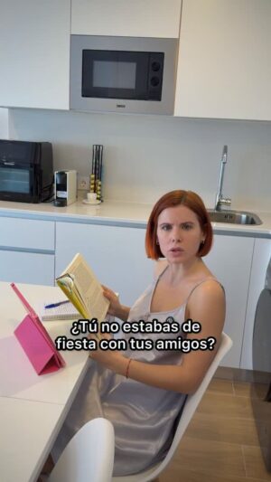 Teresa Pérez Instagram - Es imposible confiar en un hombre 🤣🤣🤣