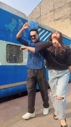 Tiyasha Lepcha Instagram - Dance jodi💃💃💃💃💃💃

#instagram #reelitfeelit #positivity #happiness #trending #reelkarofeelkaro #positive