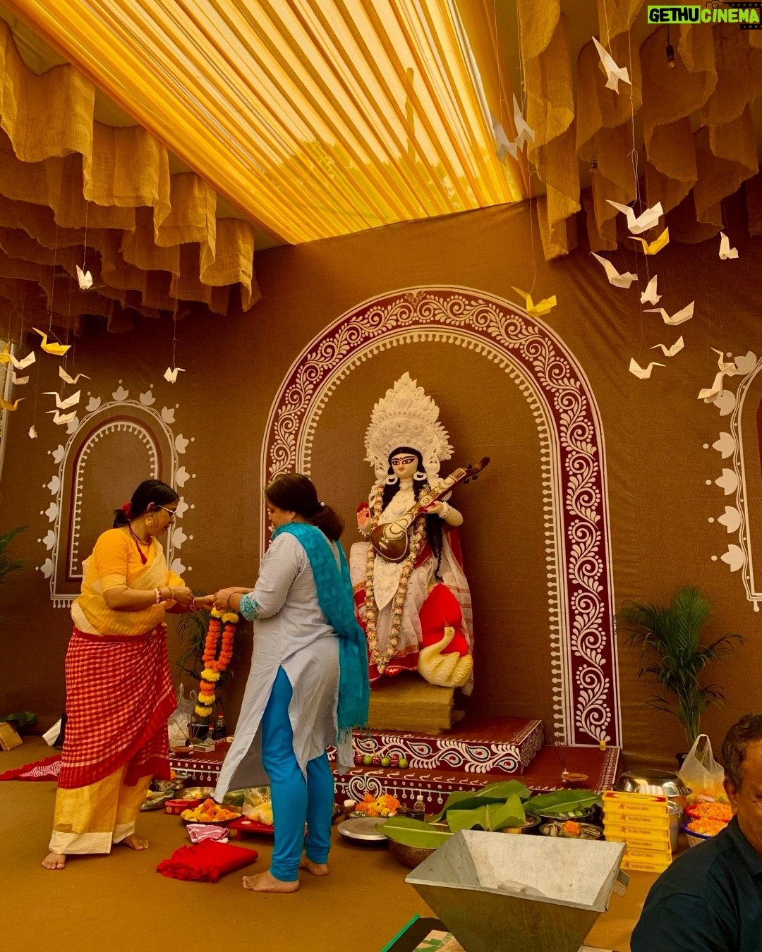 Tuhina Das - 1.6K Likes - বসন্ত পঞ্চমীর শুভেচ্ছা🌻
@adda_collective 

#swaraswatipuja