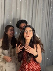 Actress Twinkle Arora HD Photos and Wallpapers October 2025