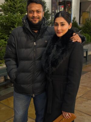 Umme Ahmed Shishir Instagram - Winter night walk hand in hand talk, laughter and a little gossip over a quiet candle light dinner that is what 13 years look like alhamdulillah for every moment. Happy 13 to us ❤️❤️❤️