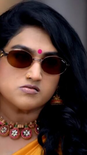 Vanitha Vijayakumar Instagram - புது Character ,புது பிரச்சனை 😕
சந்தியாராகம் | திங்கள் - சனி | இரவு 10.00 மணிக்கு.

#SandhyaRaagam #Maya #Dhanalakshmi #Janaki #Vanitha #Sandhiya #ZeeTamilPromo #ZeeTamil
