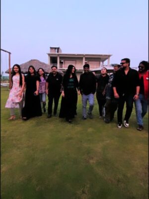 Varsha Priyadarshini Instagram - Picnic time❤️ with my team🤗