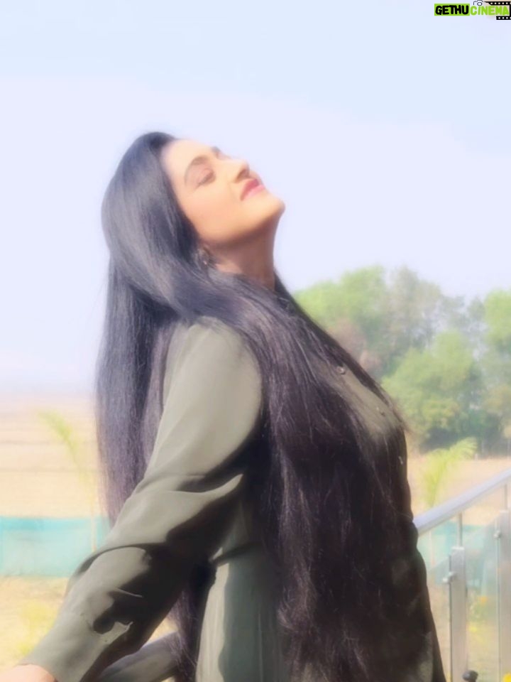 Varsha Priyadarshini - 26.4K Likes - Calm & positivity 🤍🦋