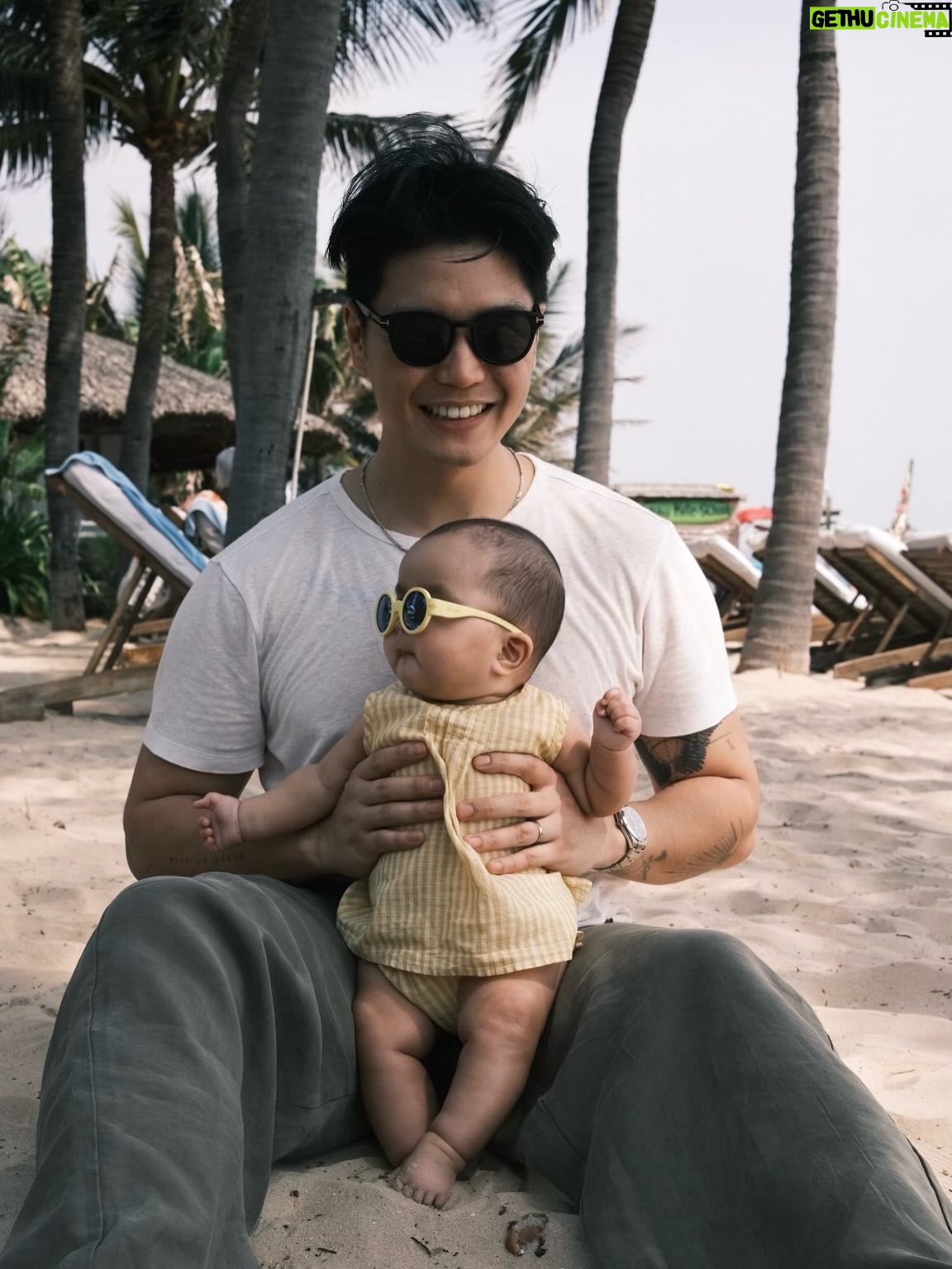 Veronica Ngô - 19K Likes - Every day, I keep falling in love with these two all over again. Boy am i blessed 🙏🏻 #puppylove