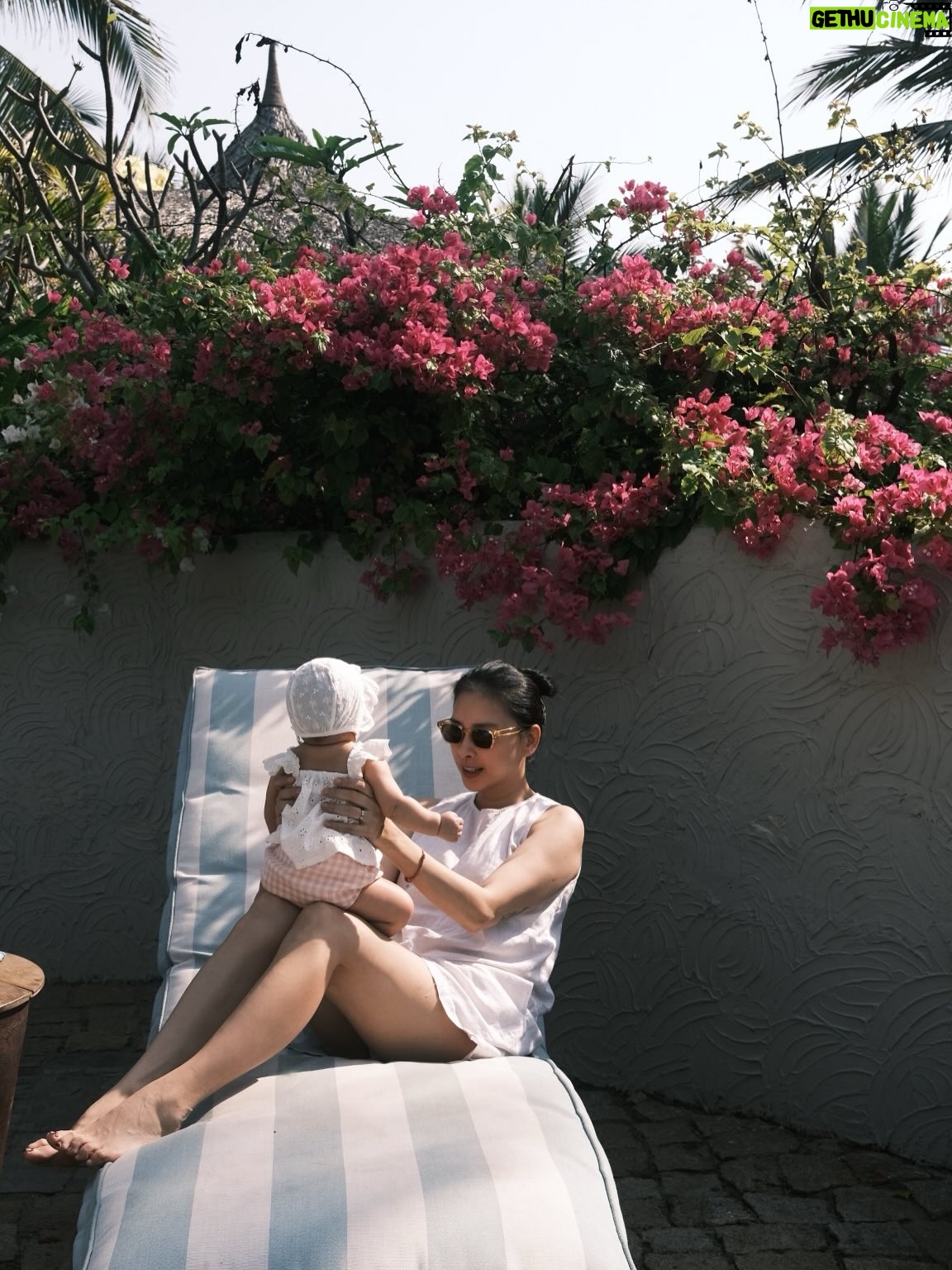 Veronica Ngô - 19K Likes - Every day, I keep falling in love with these two all over again. Boy am i blessed 🙏🏻 #puppylove