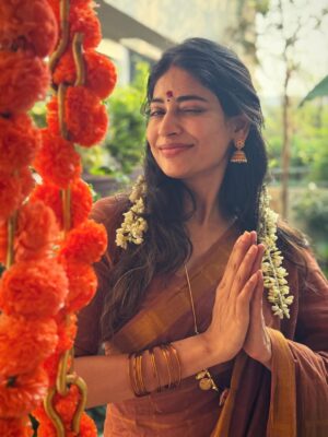Vijayalakshmi Instagram - Celebrating life 🤍

#happy #pongal #thaithirunaal