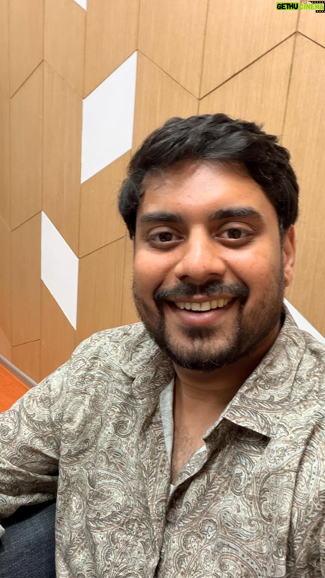 Vikkals Vikram - 8.1K Likes - Exclusive LIVE with #BiggBossTamil contestant #VikkalsVikram 😍😎
