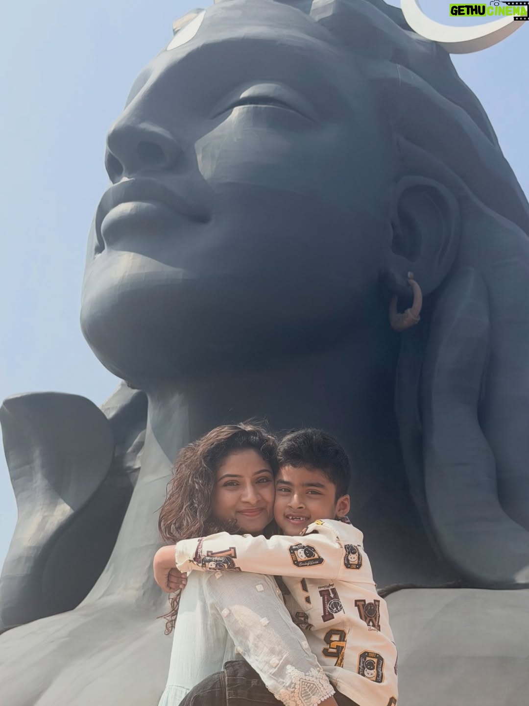 Vishnu Priya - 113.6K Likes - కనుమ పండుగ శుభాకాంక్షలు 🐄🌾
.
Wearing: @houseofshivasam 🤍
.
#adiyogi #adiyogichikkaballapur🙏✨️ #peace #blessed