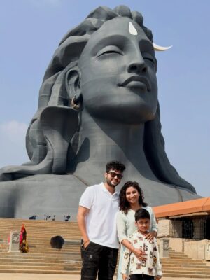 Vishnu Priya Instagram - కనుమ పండుగ శుభాకాంక్షలు 🐄🌾
.
Wearing: @houseofshivasam 🤍
.
#adiyogi #adiyogichikkaballapur🙏✨️ #peace #blessed