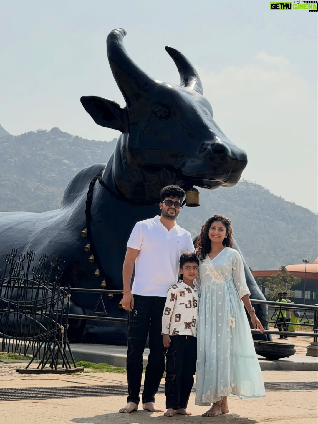 Vishnu Priya - 113.6K Likes - కనుమ పండుగ శుభాకాంక్షలు 🐄🌾
.
Wearing: @houseofshivasam 🤍
.
#adiyogi #adiyogichikkaballapur🙏✨️ #peace #blessed