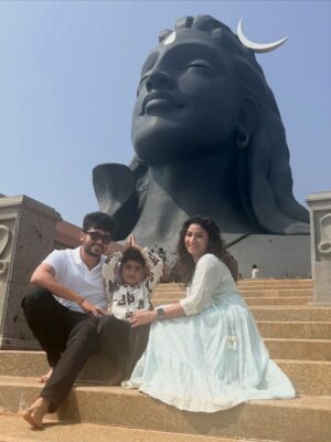 Vishnu Priya Instagram - కనుమ పండుగ శుభాకాంక్షలు 🐄🌾
.
Wearing: @houseofshivasam 🤍
.
#adiyogi #adiyogichikkaballapur🙏✨️ #peace #blessed